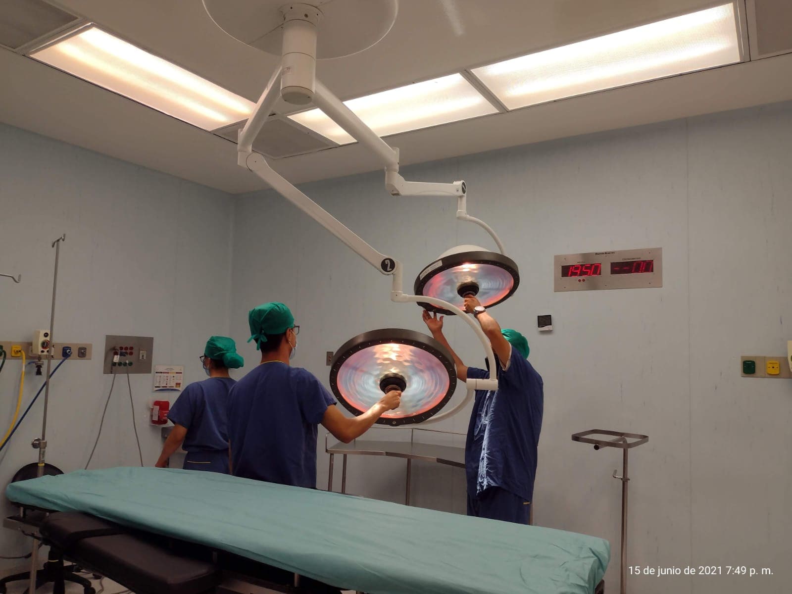 Iluminación quirúrgica y hospitalaria